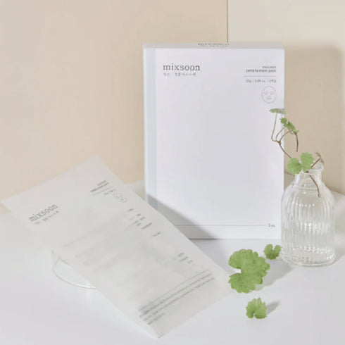 Centella Mask Pack - Experimentează puterea naturii cu masca facială Centella de la Mixsoon. Acest pachet de 25g este conceput pentru a-ți hrăni și calma pielea, fiind îmbogățit cu extract de Centella Asiatica, un ingredient recunoscut pentru proprietățile sale vindecătoare și regenerative. Această mască oferă o hidratare profundă, lăsând pielea catifelată și revigorată. Ideală pentru toate tipurile de piele, masca Centella este pasul perfect în rutina ta de relaxare și îngrijire.